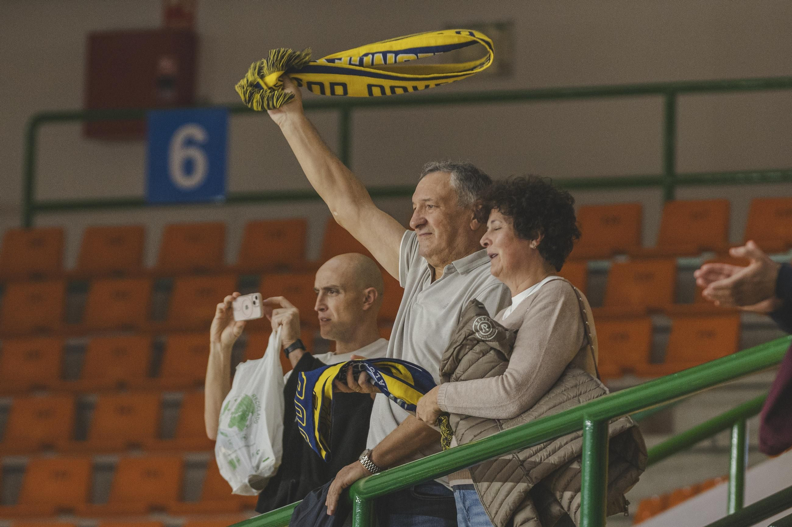 Galería | El COB asusta los fantasmas en Samaín y logra la victoria ante el Fibwi