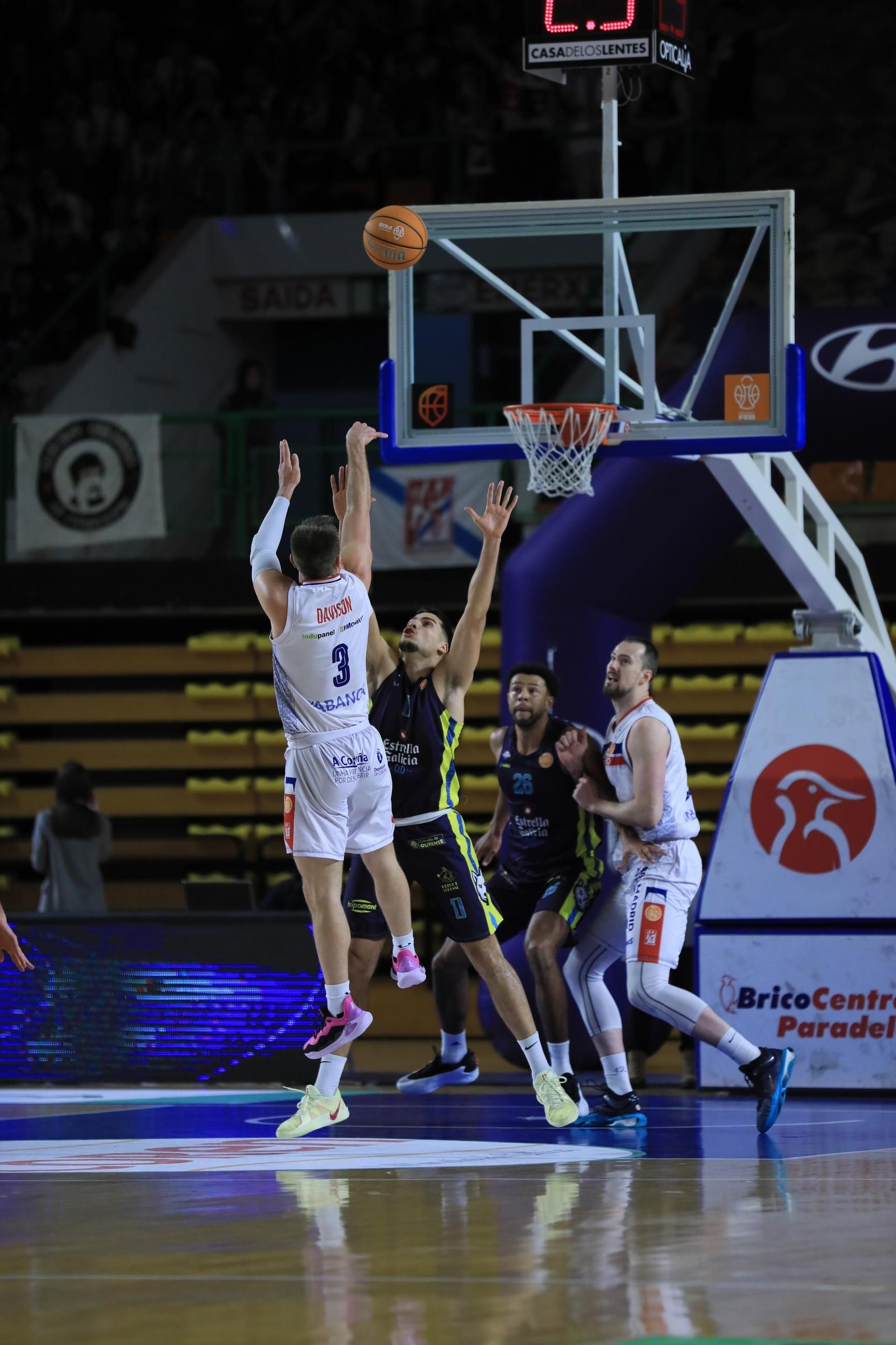 Galería | El Pazo, a reventar para el derbi COB-Obradoiro