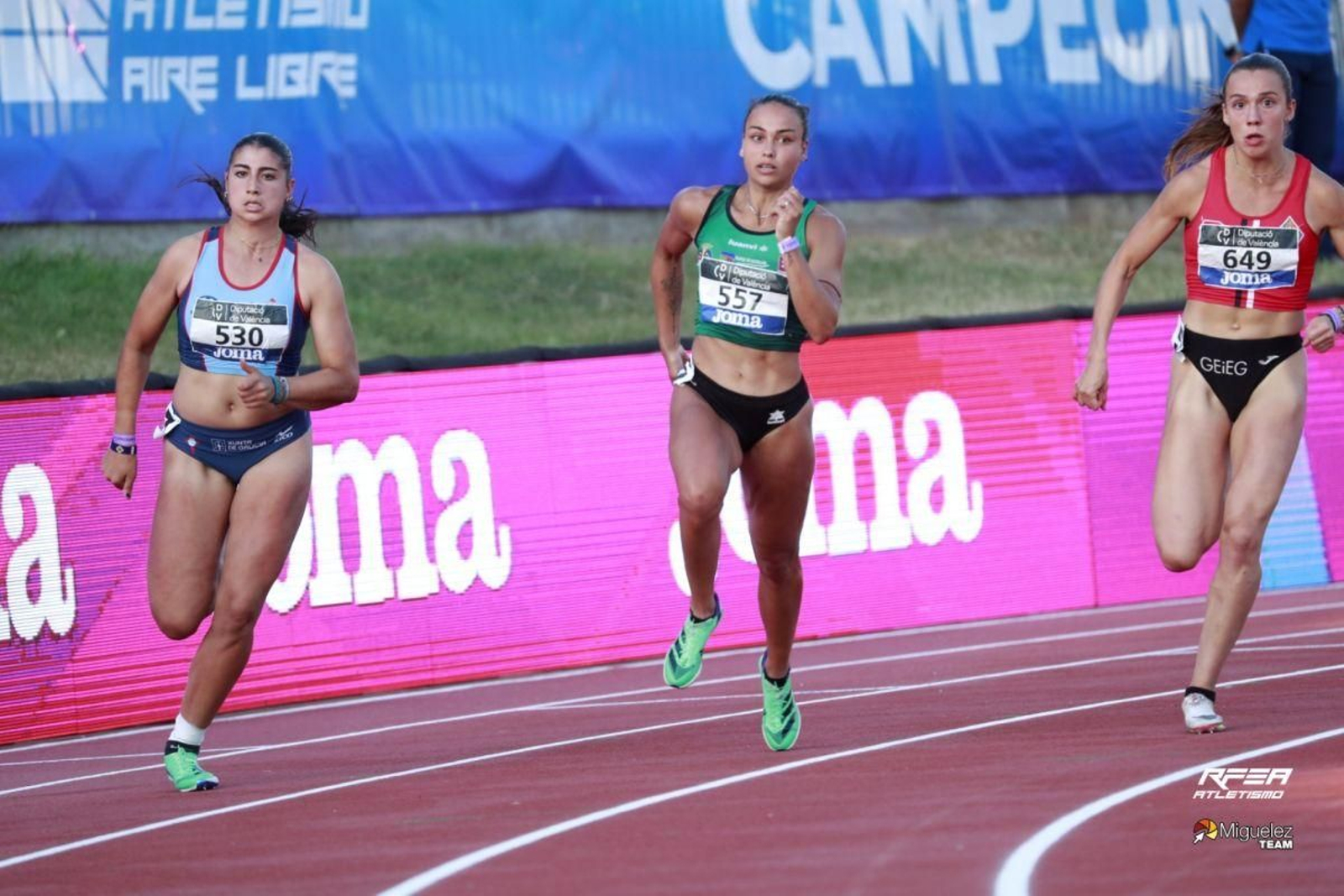 Carlota Salgado realiza una prueba de velocidad en Torrent.