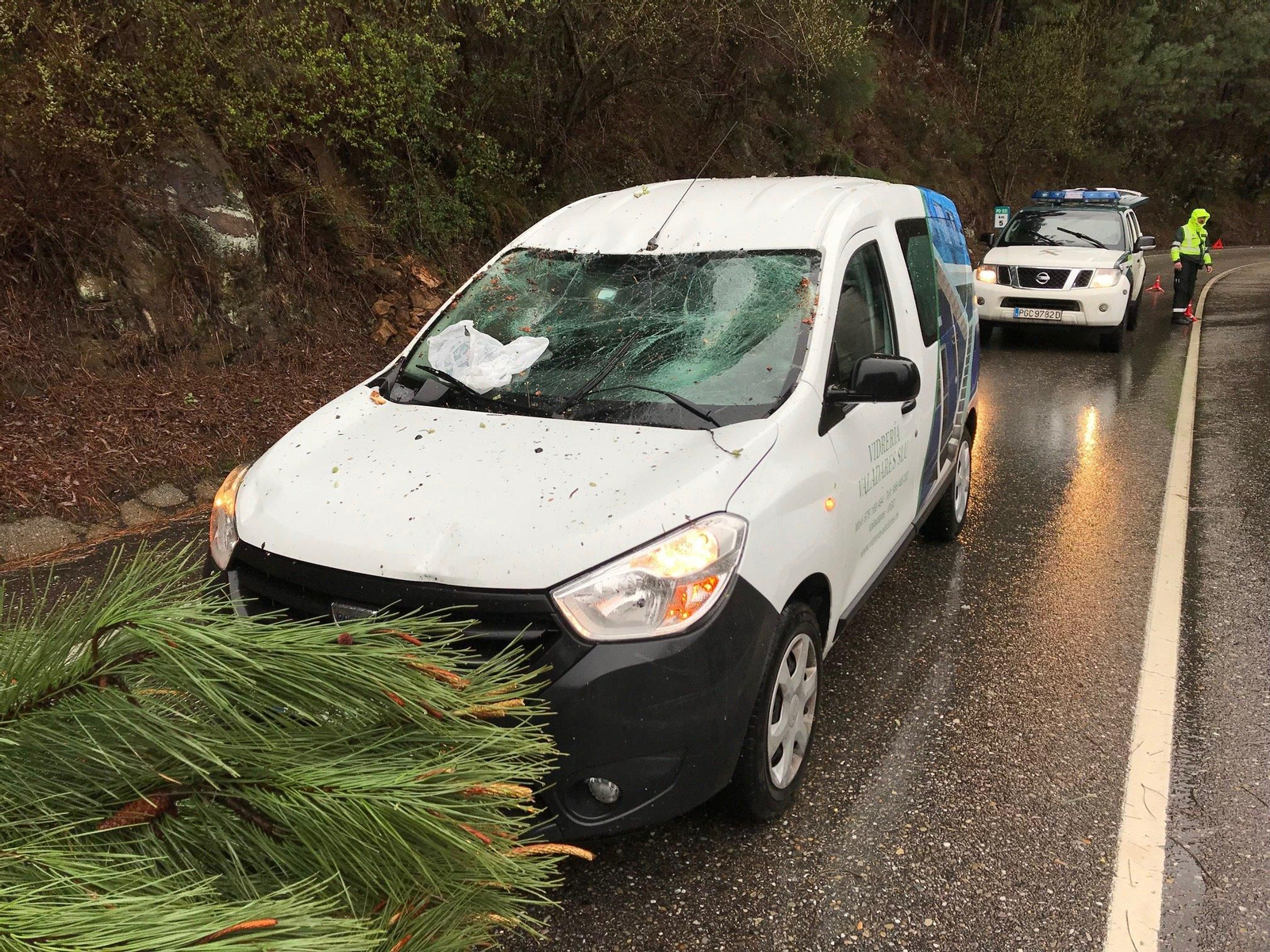 "Gisele" azota Galicia con muchas incidencias // Alberte