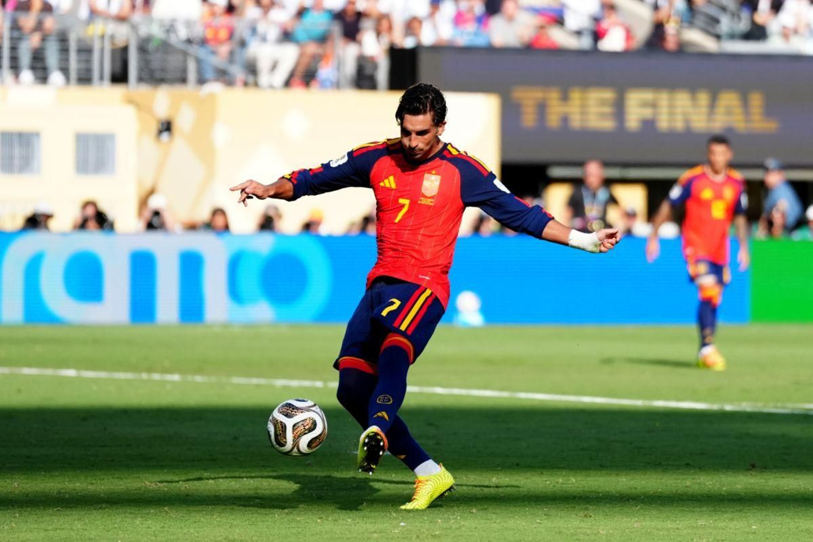 Ferran Torres, antes de marcar un gol en la Final del Mundial de Fútbol.