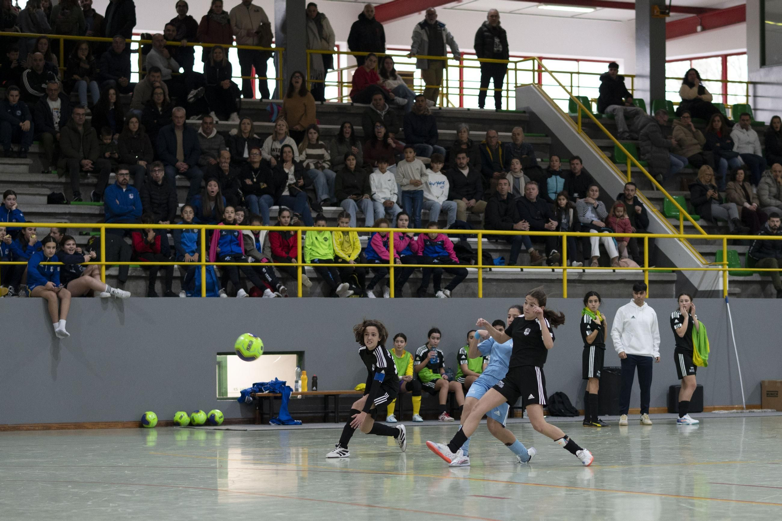 Galería | O Carballiño disfruta con el Campeonato de Fútbol Sala de Selecciones Comarcales