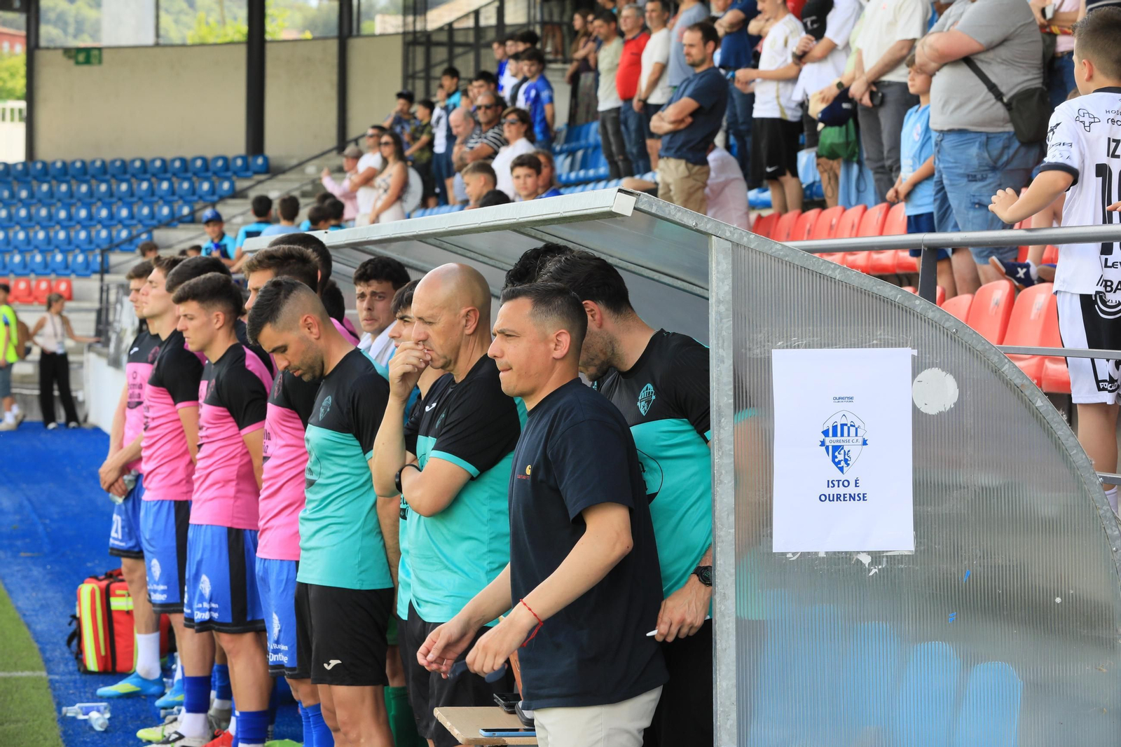 Galería | El Estadio de O Couto vive otra derrota, polémica, del Ourense CF