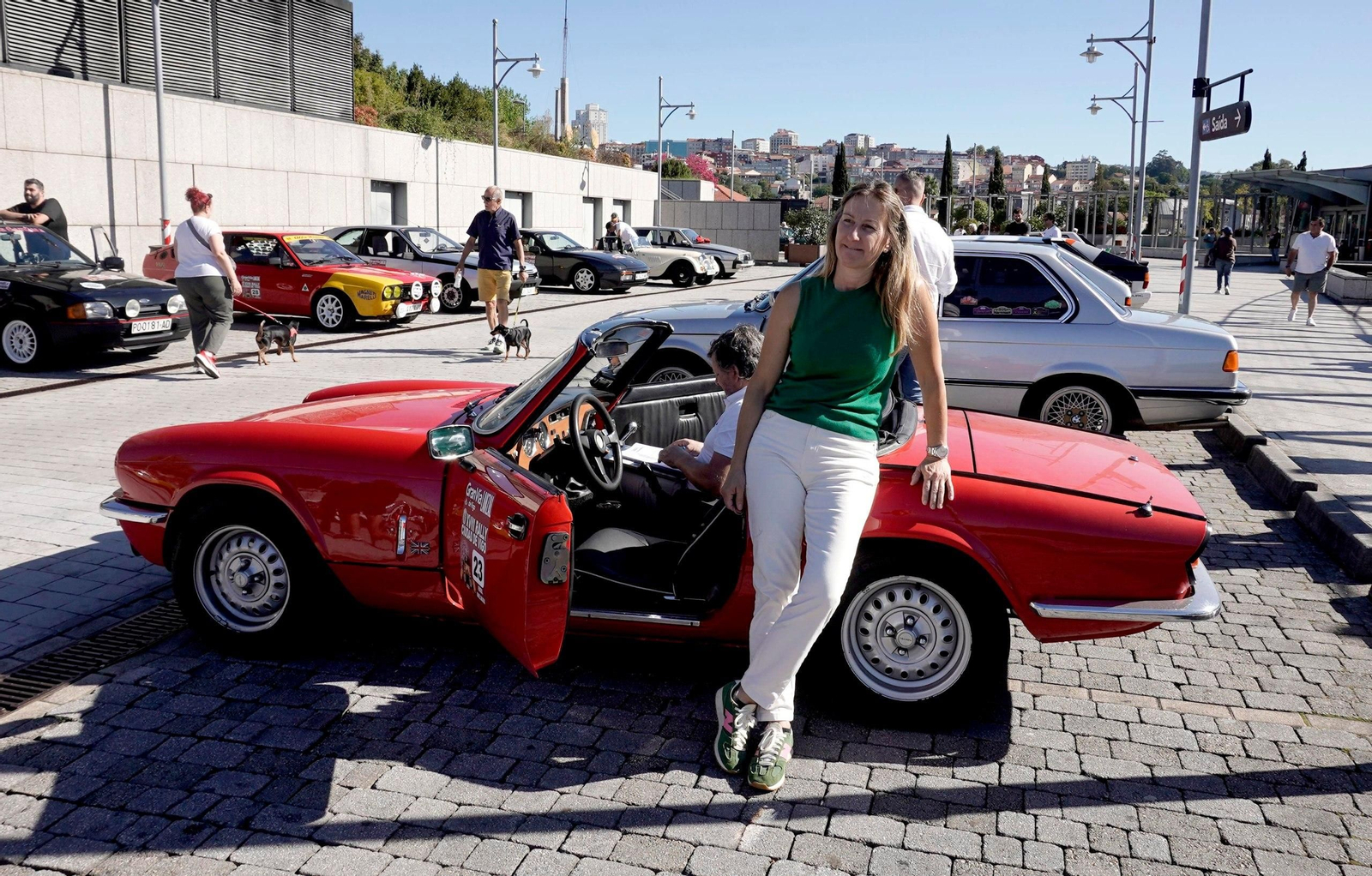 Galería | Los coches clásicos toman el Gran Vía