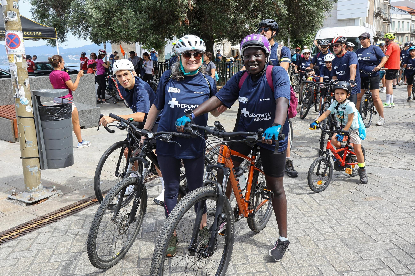 Galería | El ciclismo toma Vigo con la primera edición del Día de la Bici de Atlántico