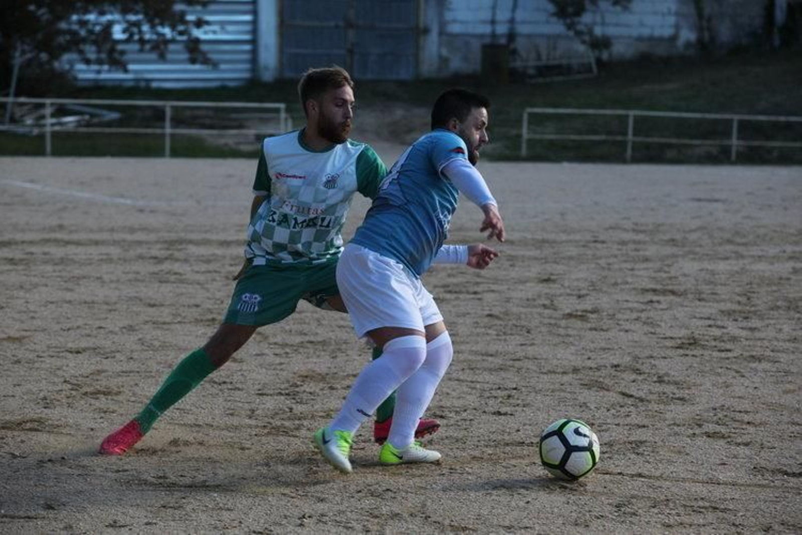 Yago, del Seixalbo, se saca se encima la marca de Tatá, del Melias.