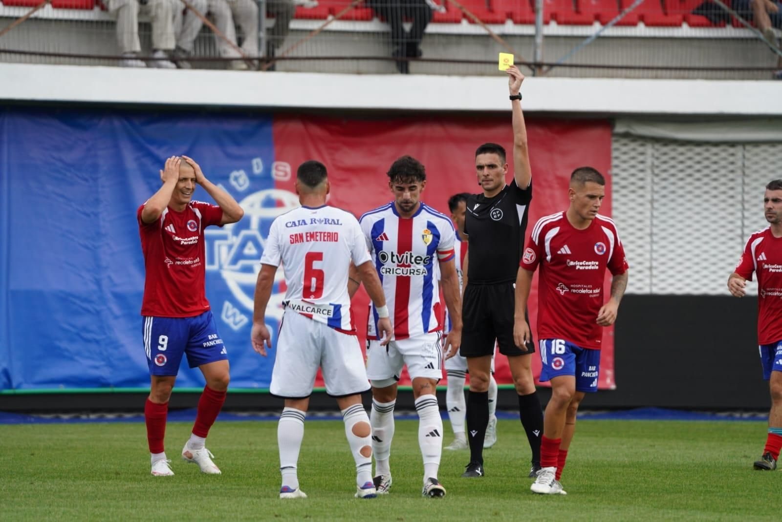 Galería | O Couto disfruta con el estreno de la UD Ourense en Primera Federación, en fotos
