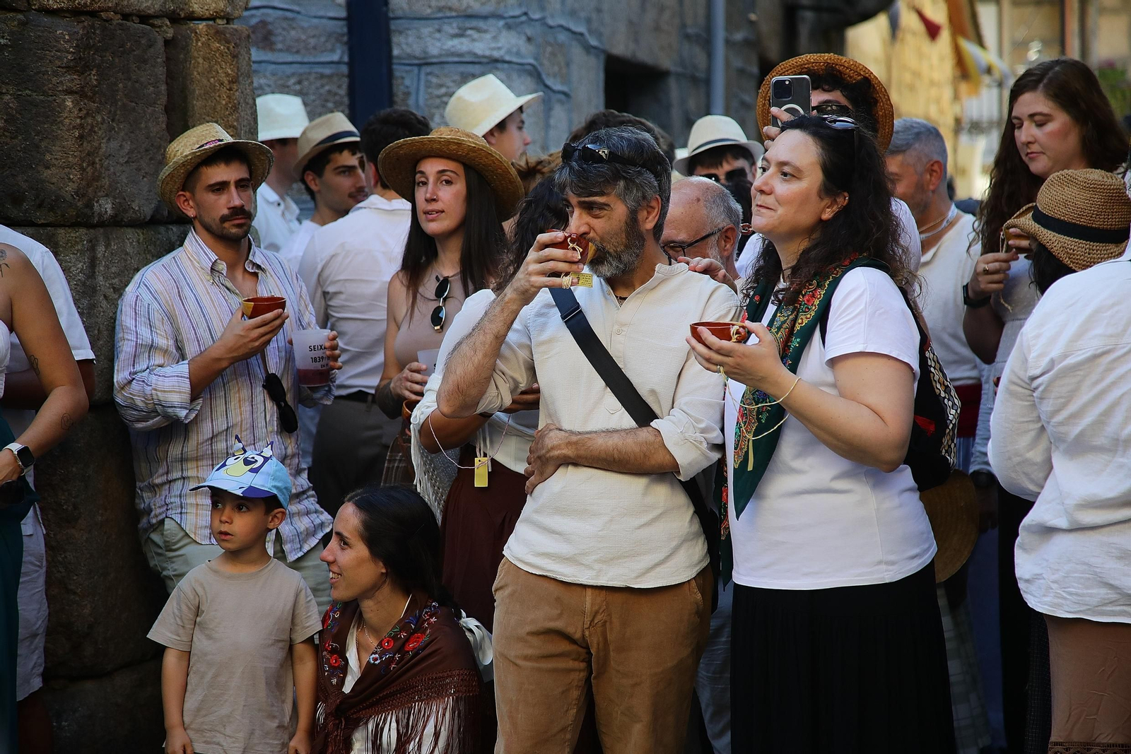 Galería | Las calles de Seixalbo regresan al siglo XIX con la Festa dos Foros, en fotos