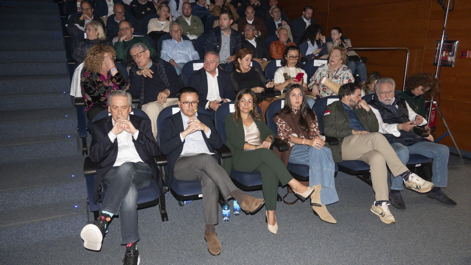 Galería | Rueda lidera el acto del PPdeG en Vigo y hace balance del mandato