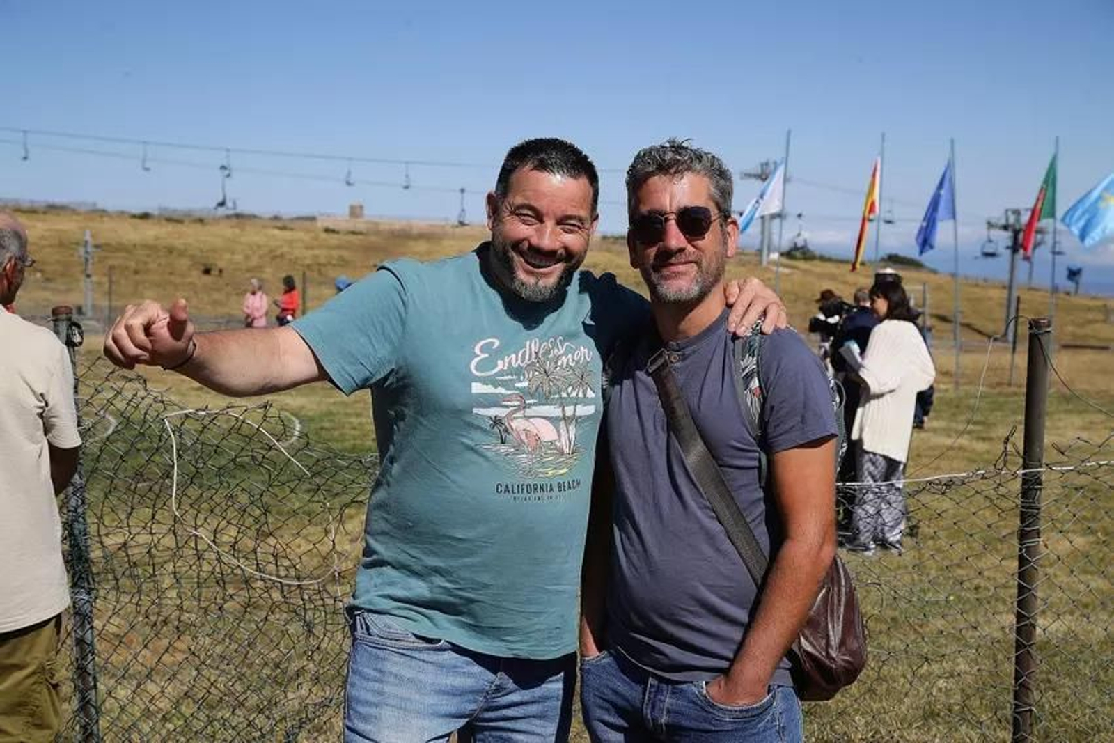 Dous amigos desfrutando da XVII edición del Certame Celtibérico de Bandas de Gaitas