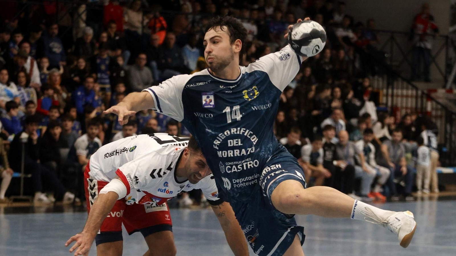 El Balonmán Cangas juega hoy ante el Logroño La Rioja.