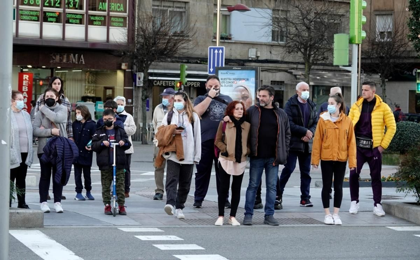 El anuncio del Gobierno de retirar su obligatoriedad en exteriores vuelve a generar debate en las calles