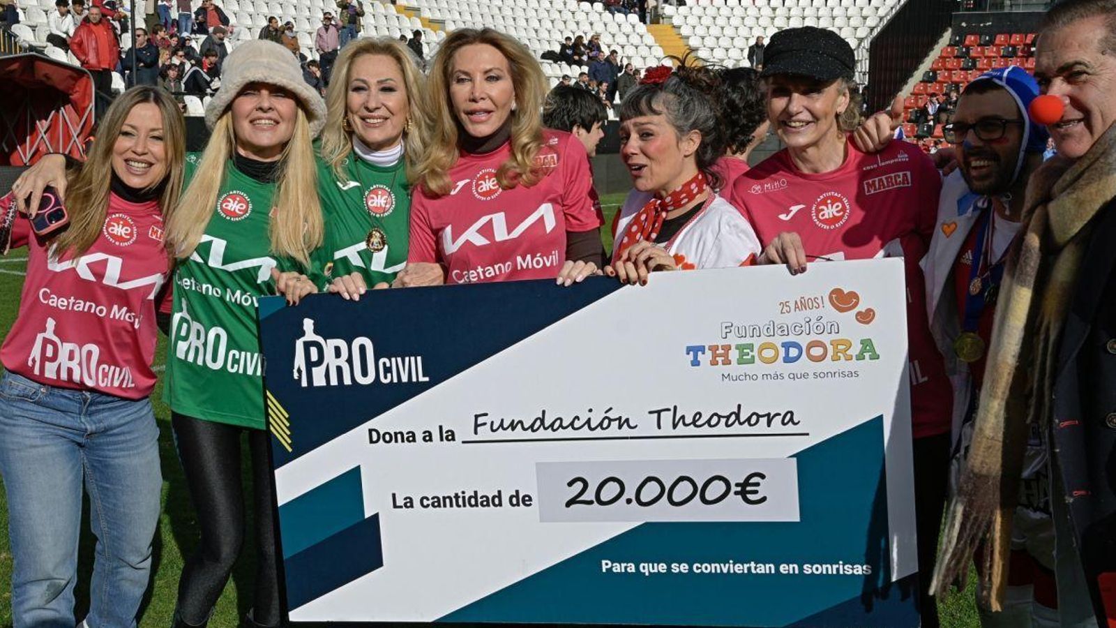 Luis Cobos, Candela Márquez y Cayetana Guillén.