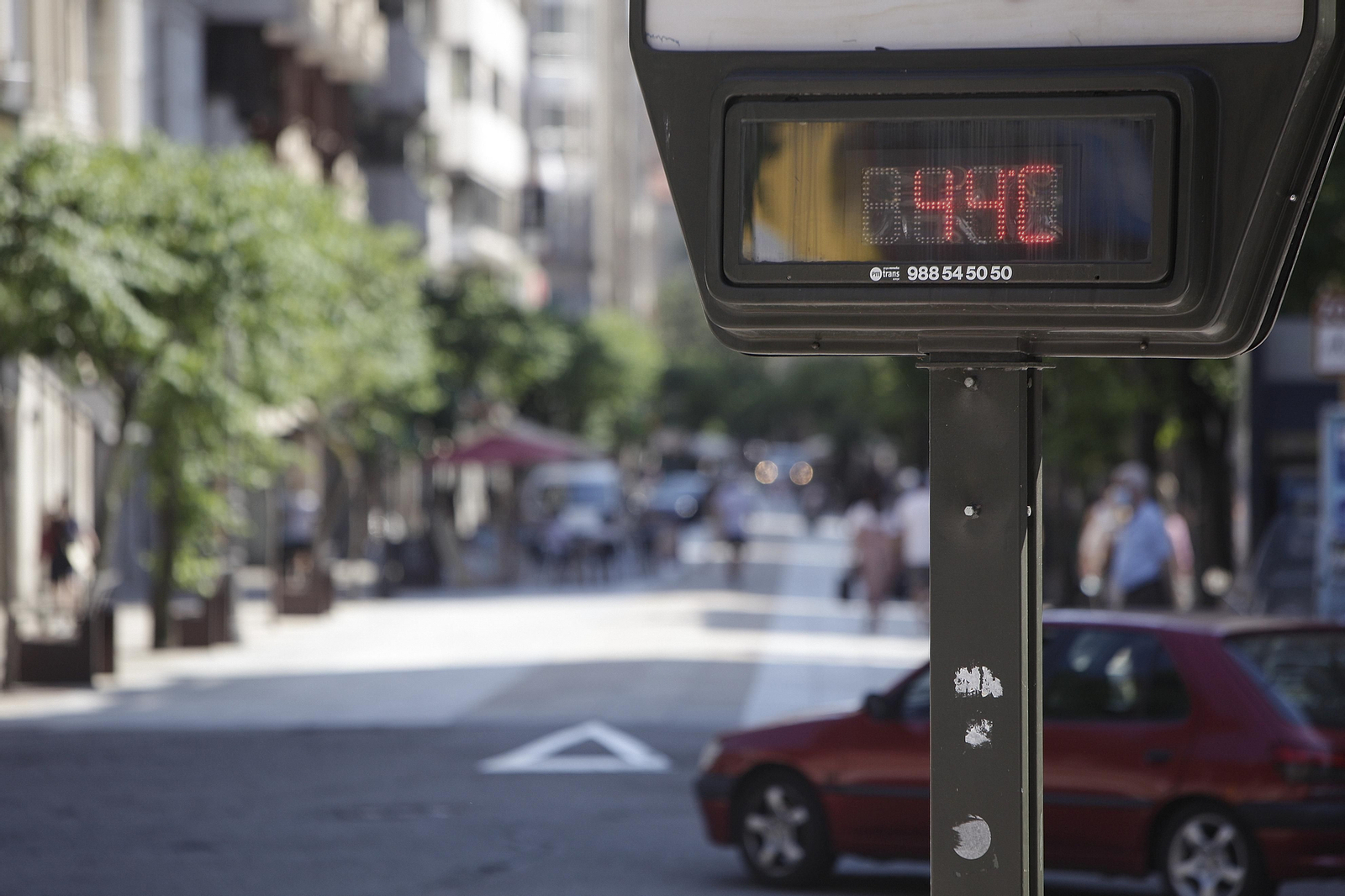 Los termómetros al sol pasaron de los 40 grados este martes. FOTO: Miguel Ángel