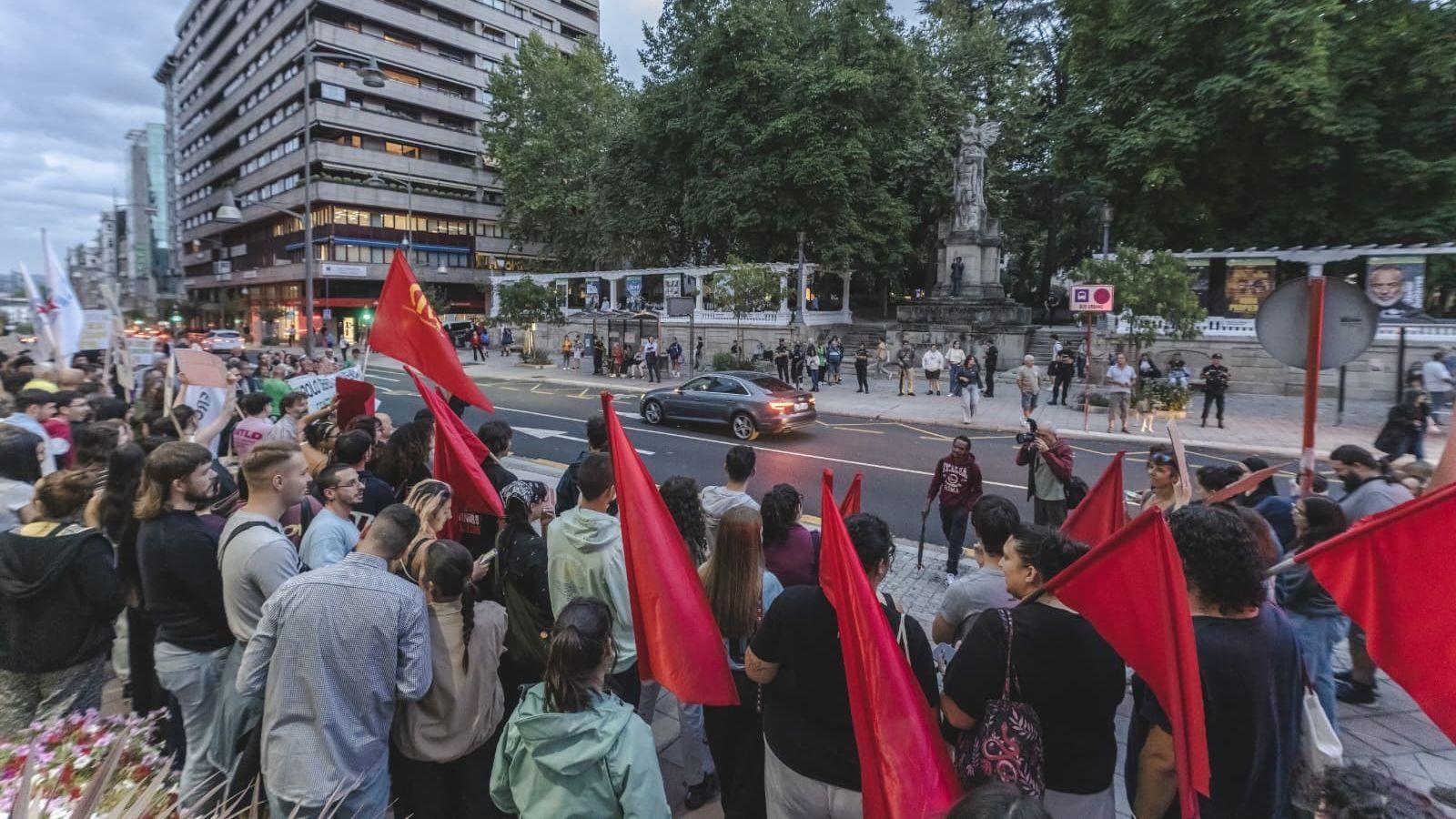 Los participantes reclaman medidas ante las dificultades para acceder a una vivienda en Ourense.