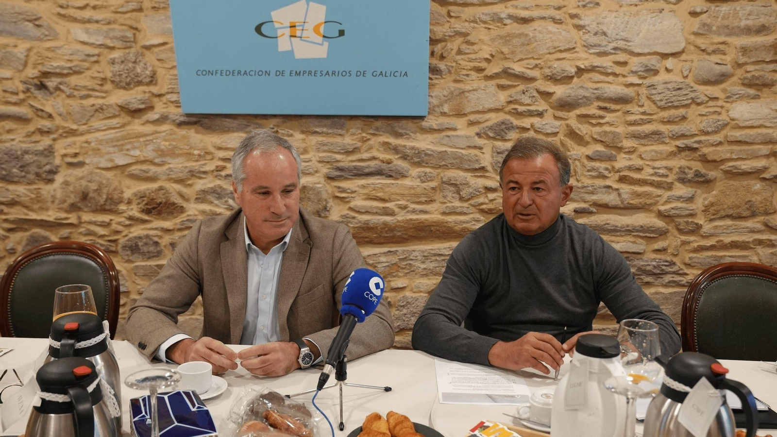 El secretario general del Clúster Textil Moda de Galicia (Cointega), Alberto Rocha, y el presidente de Cointega, Javier Guerra