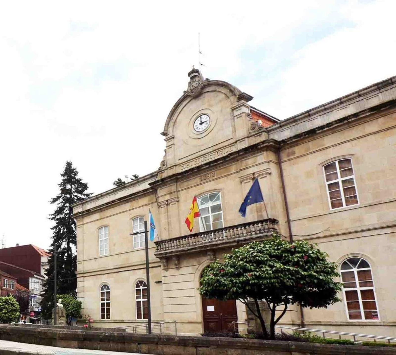 El gobierno municipal del Concello de Ponteareas presentó el borador presupuestario 2027.