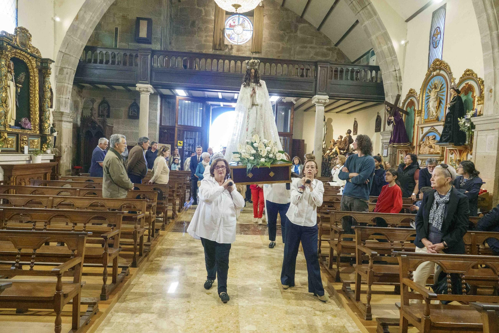 Galería | La Procesión del Encuentro de Bouzas despide la Semana Santa