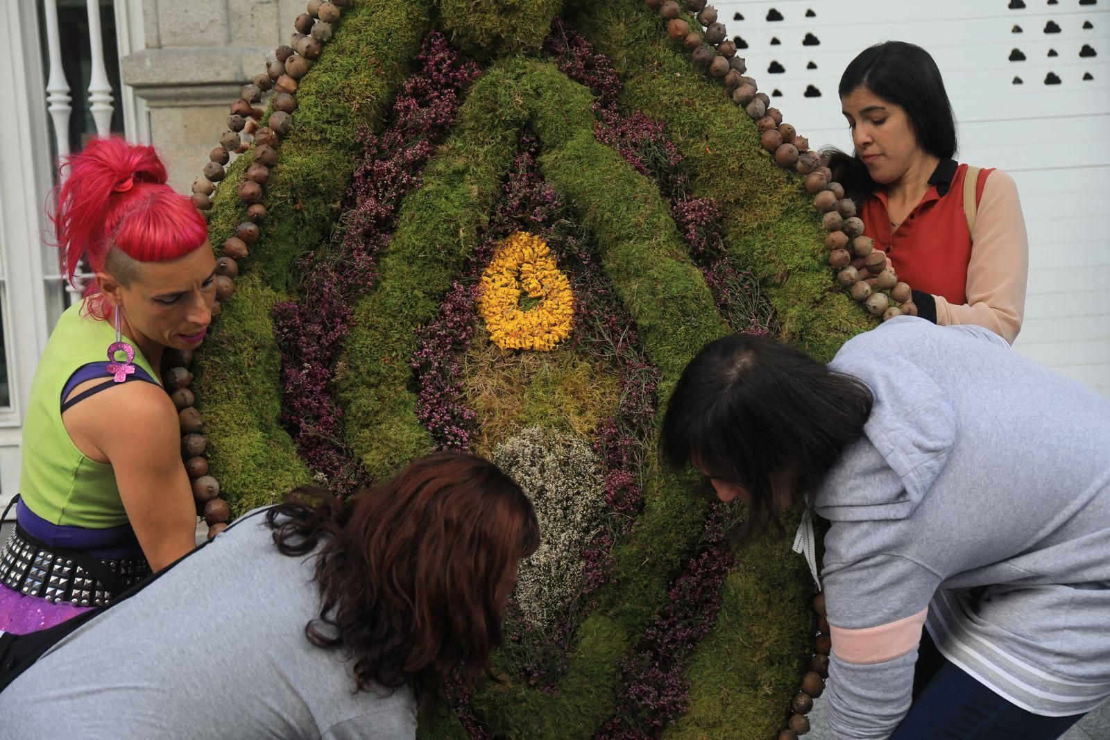 OURENSE 1/5/2022.- Celebración de los maios en el Paseo. José Paz