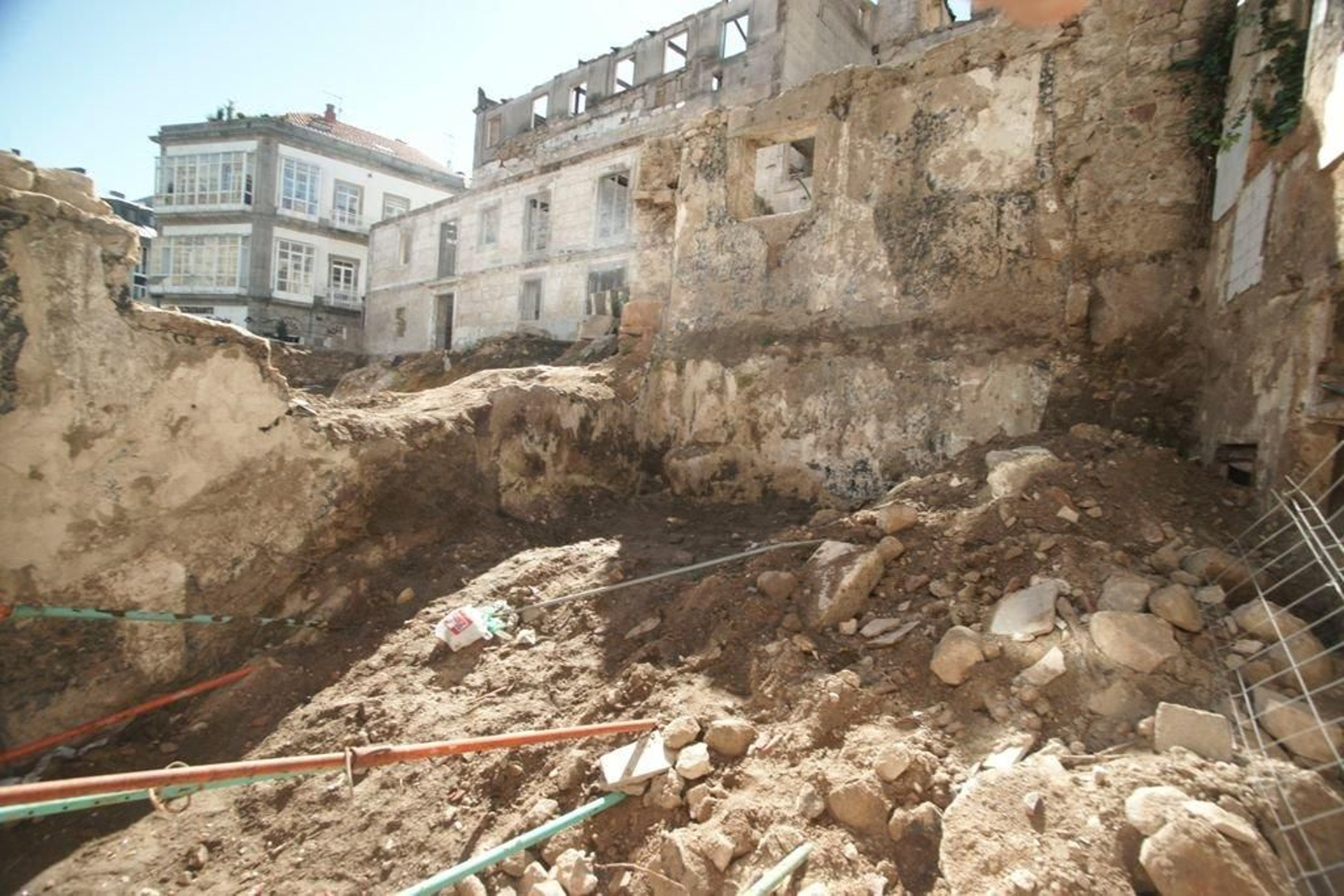 La excavación, tal y como ha quedado tras realizarse las catas arqueológicas.
