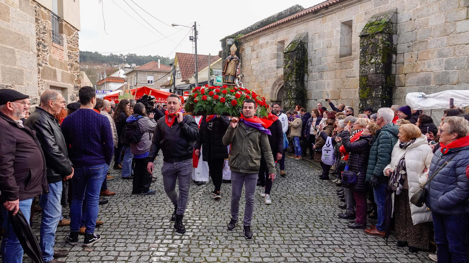 Galería | Bembrive celebra San Blas, la gran romería invernal de Vigo