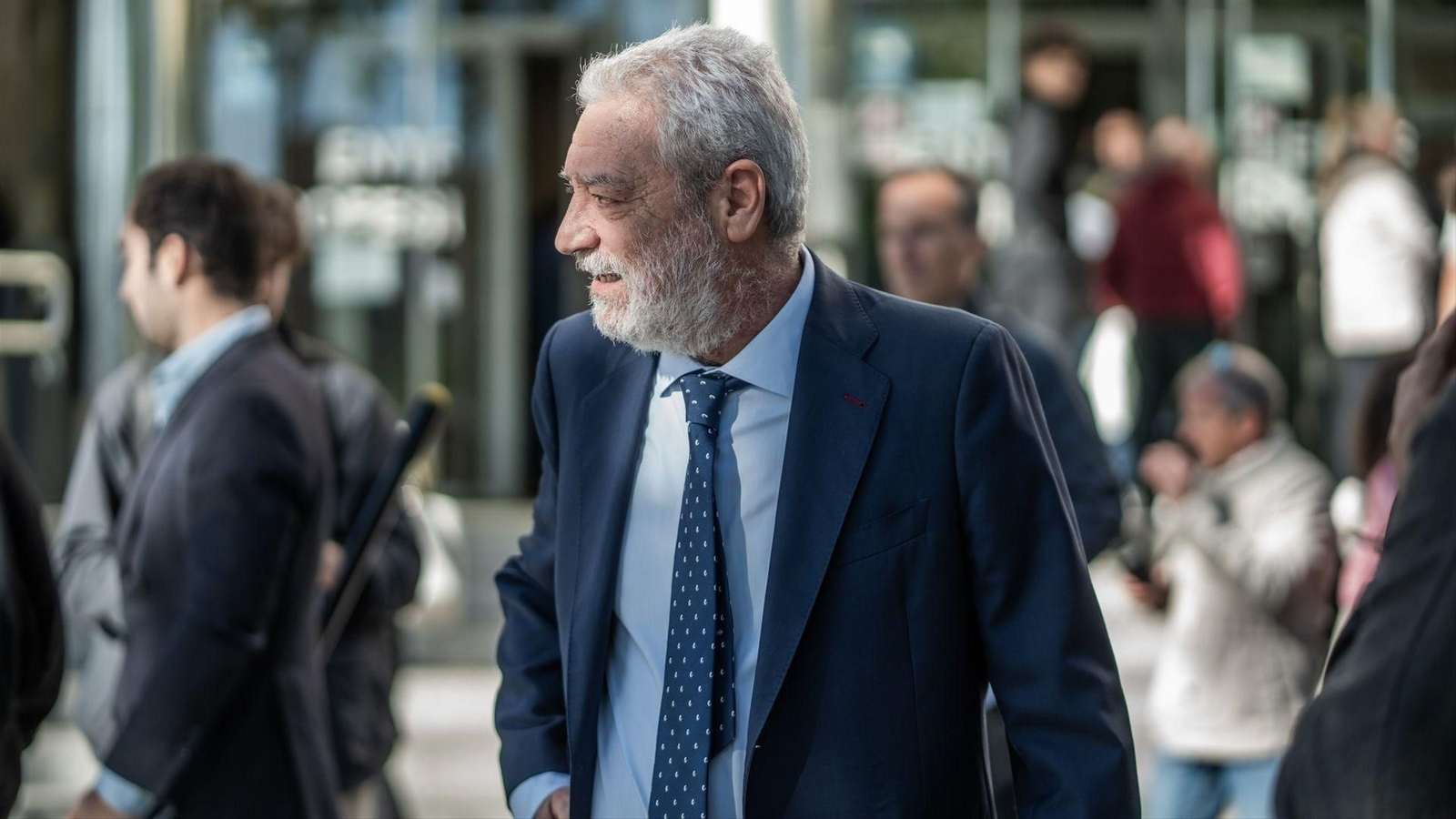 El jefe de Gabinete de Ayuso, Miguel Ángel Rodríguez, a su salida a los Juzgados de Plaza Castilla.