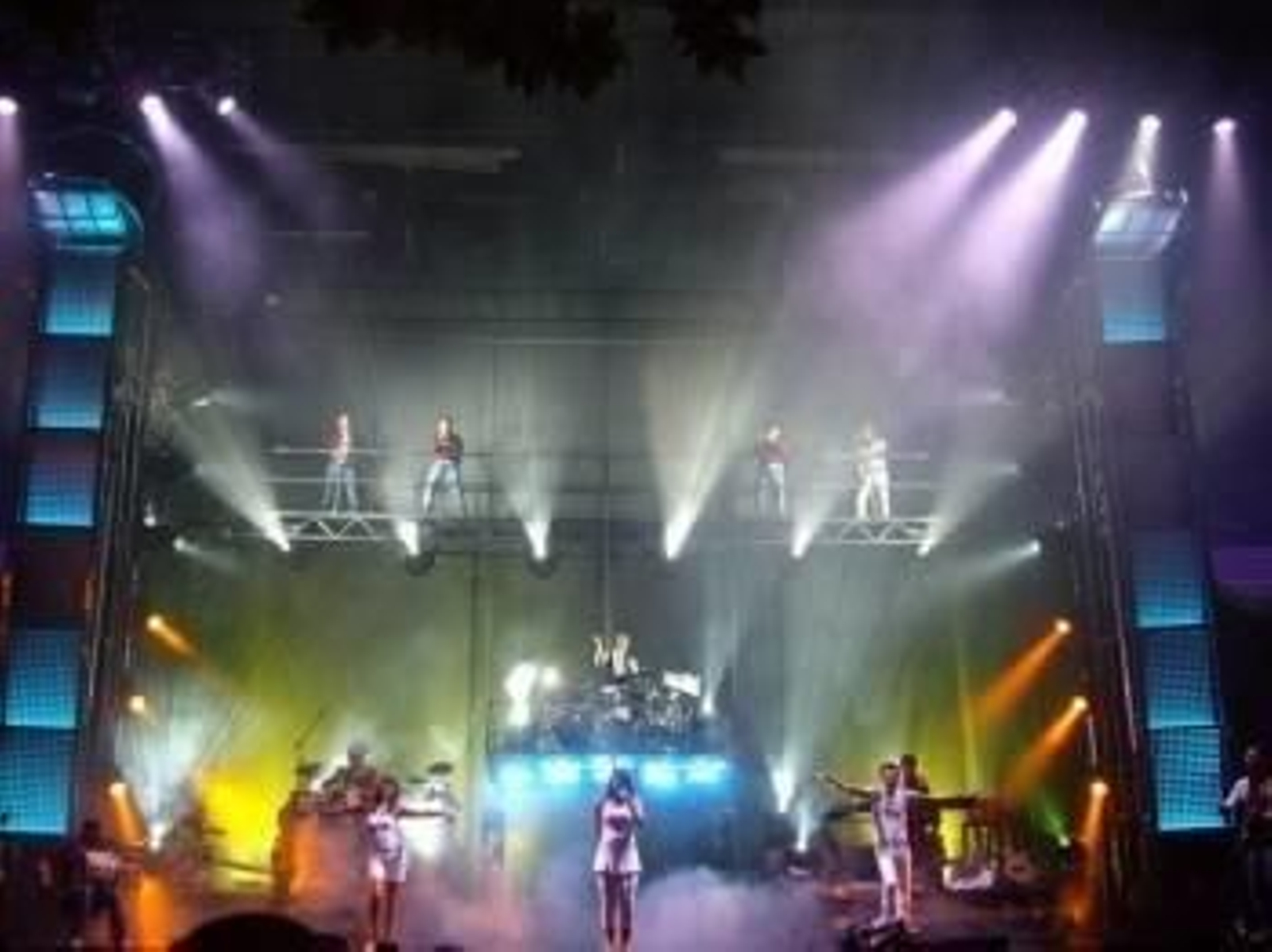 Actuación de una orquesta.