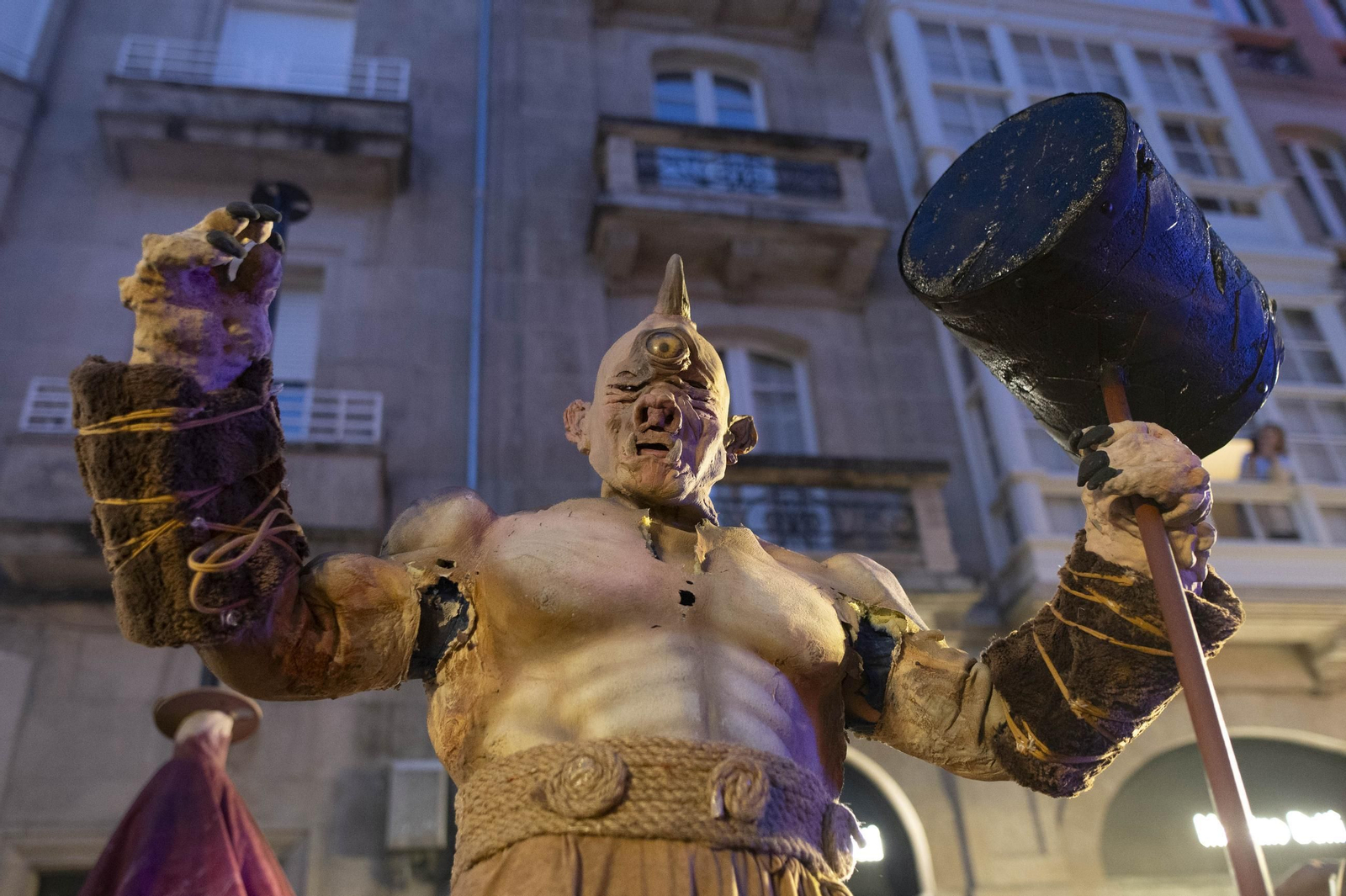 Galería | Ourense se transforma en una ciudad de miedo para celebrar Samaín