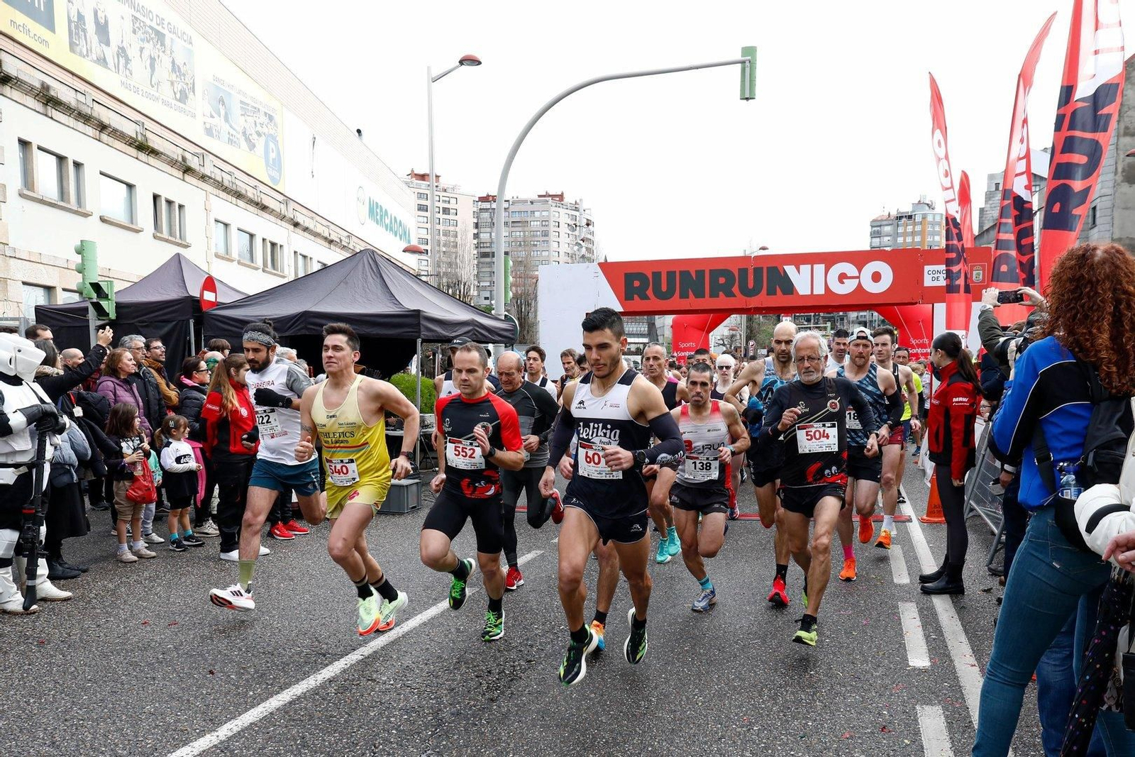 Salida de la carrera Calvario 5+5 desde Jenaro de la Fuente.
