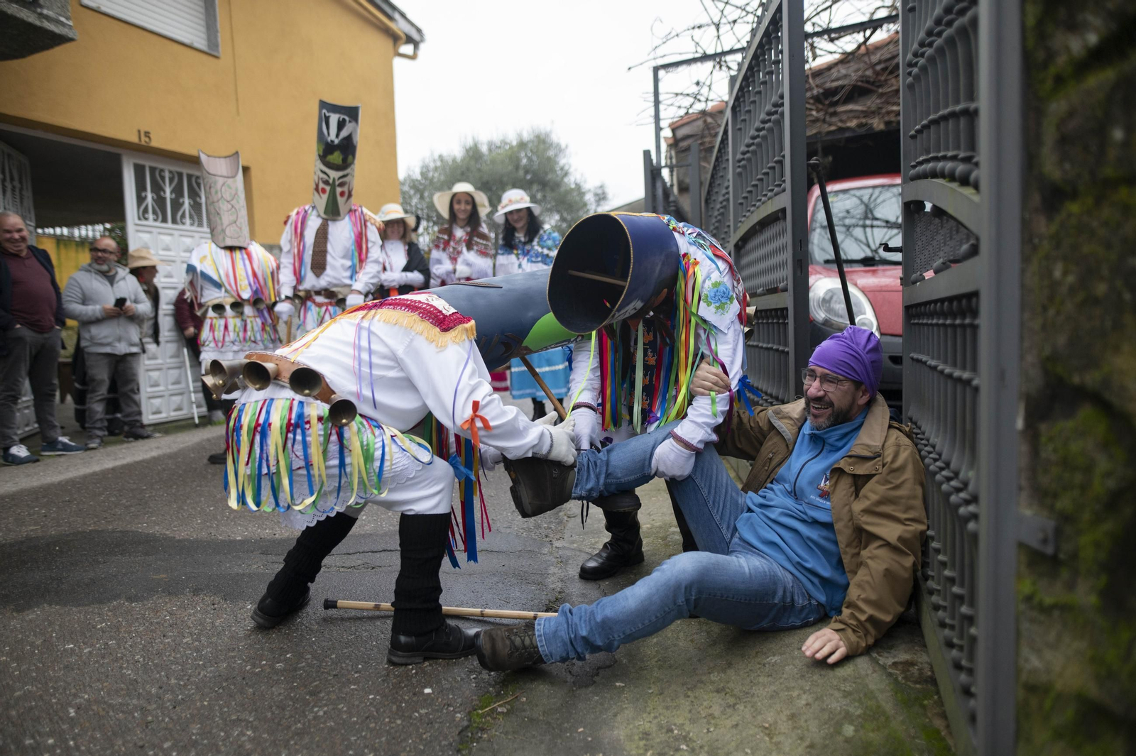 Galería | Felos y Madamas toman las aldeas de Esgos manteniendo viva la tradición