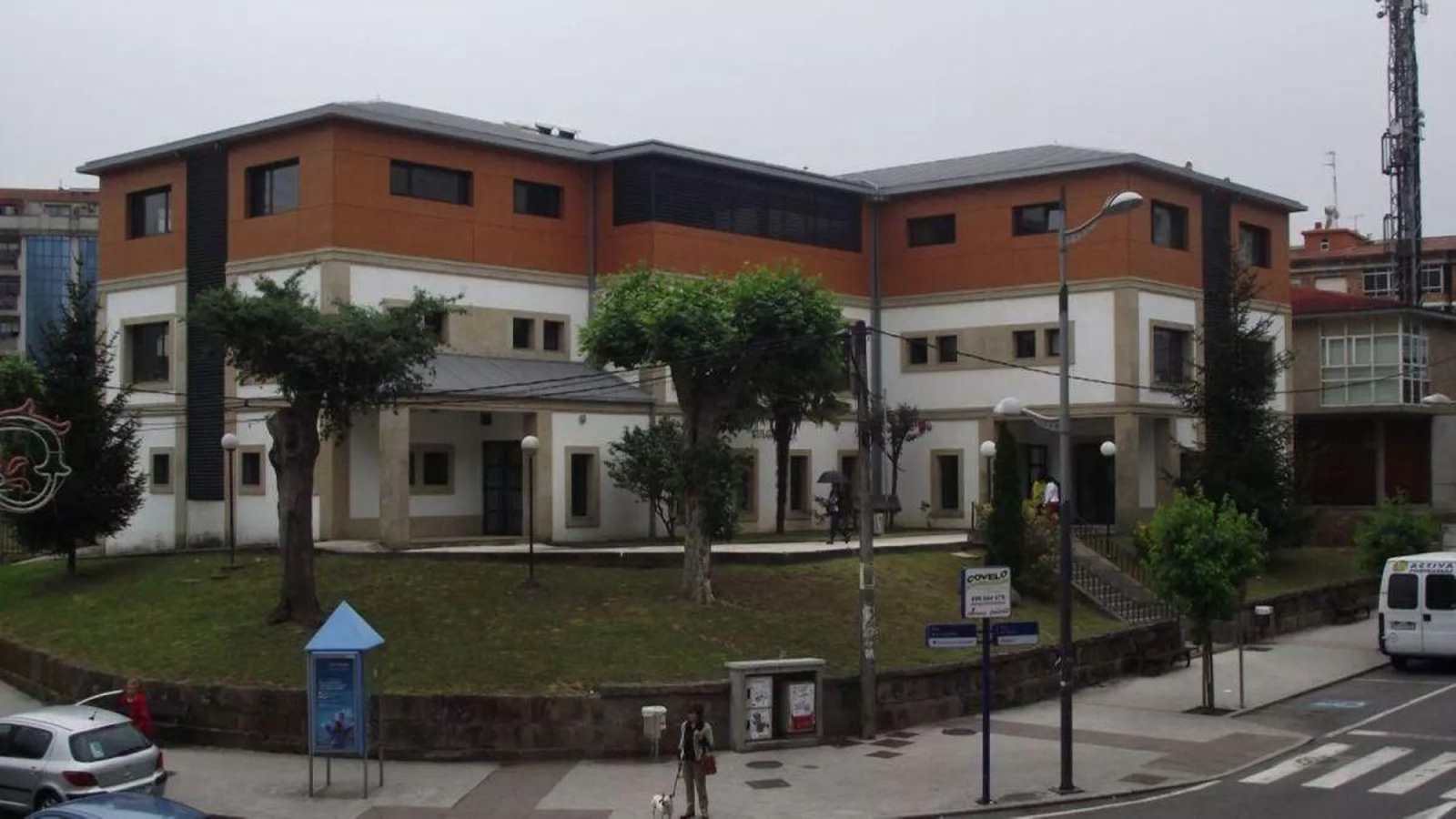 El Tribunal de Instancia de Ponteareas.