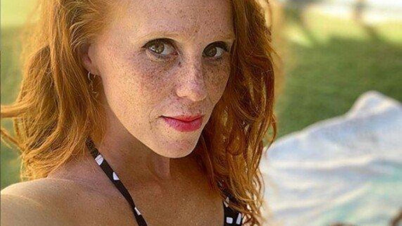 María Castro.