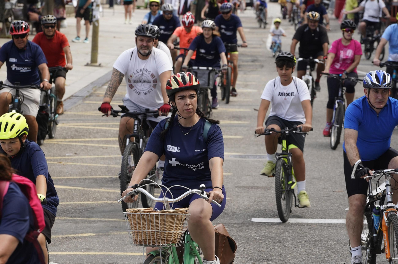Galería | El ciclismo toma Vigo con la primera edición del Día de la Bici de Atlántico
