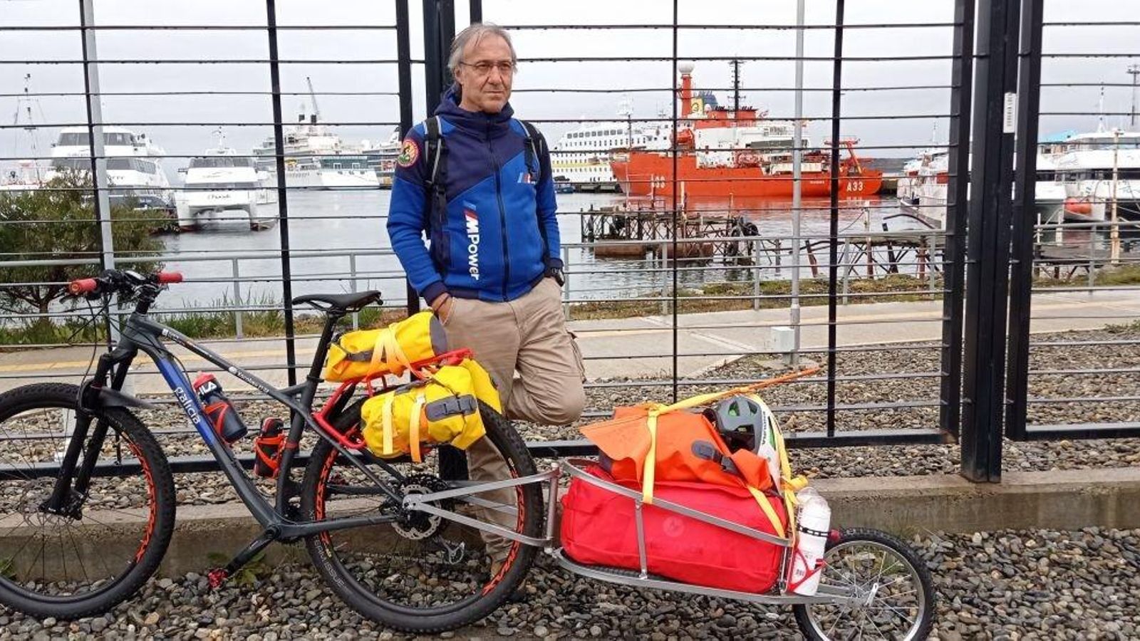 Durante o percorrido en bicicleta por Islandia.