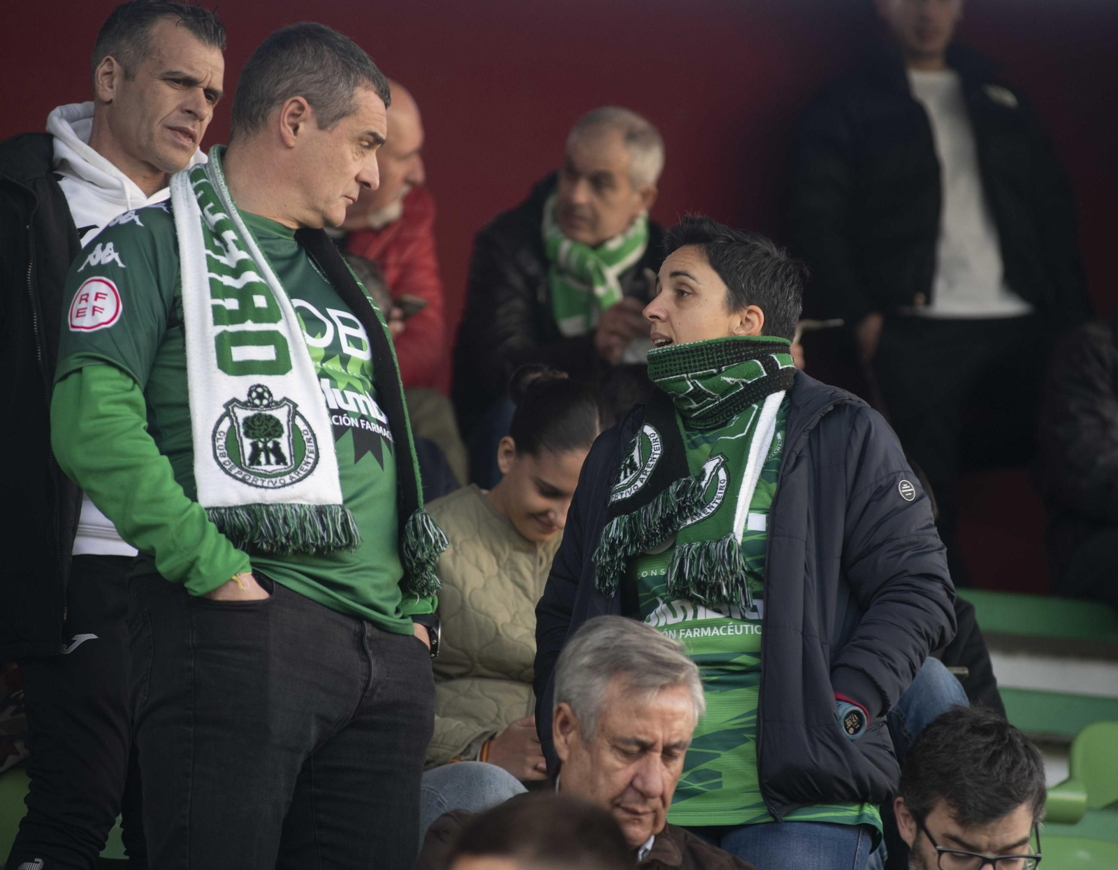 Galería | El Arenteiro y el Racing de Ferrol , protagonistas del derbi gallego en Espiñedo