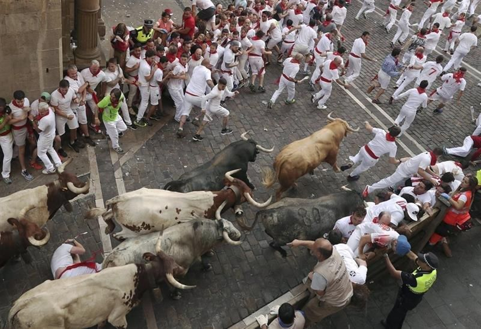 El primer encierro de los Sanfermines 03