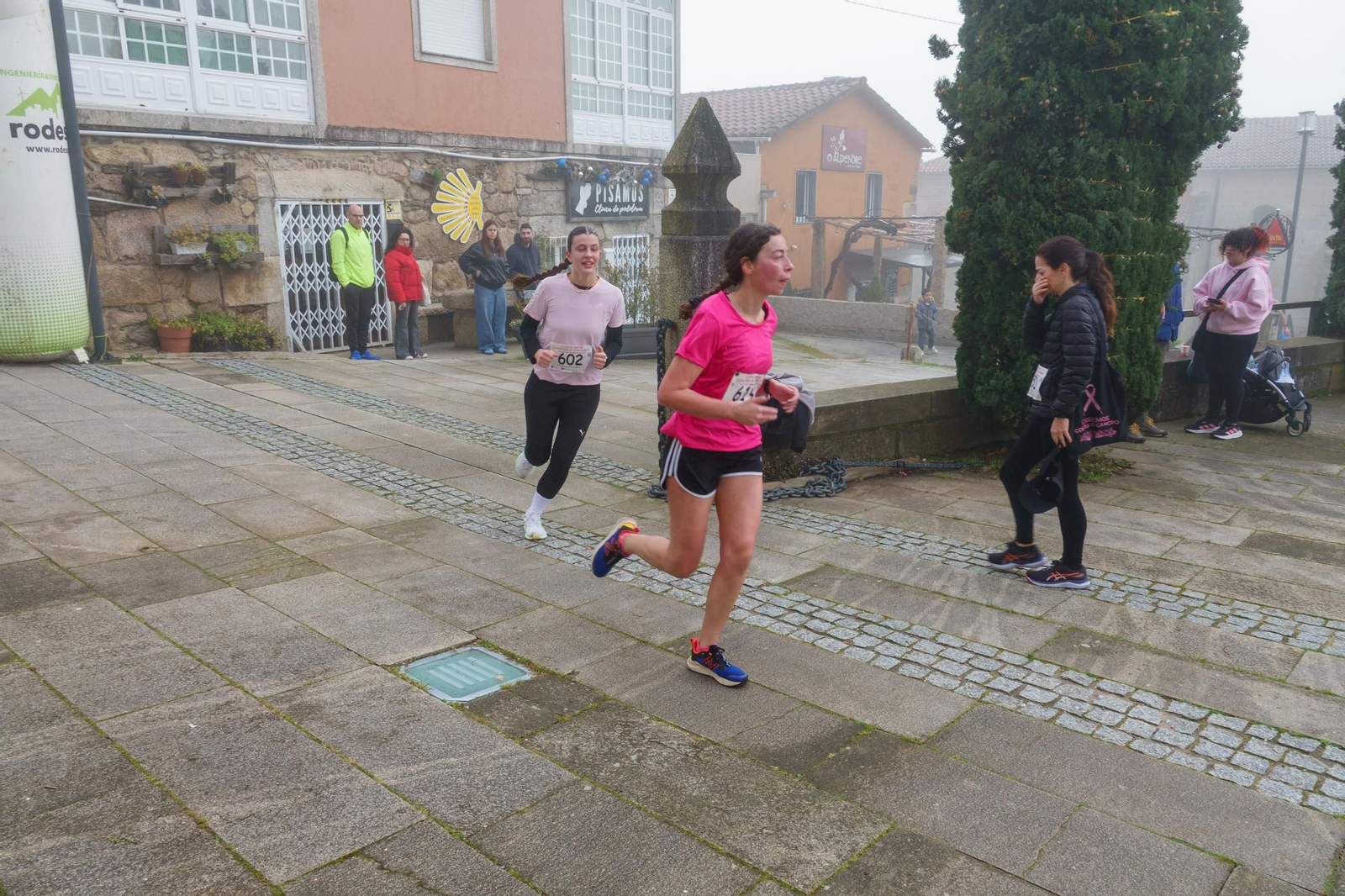 Galería | La carrera contra el cáncer 2026 de Mos reúne a casi 300 atletas