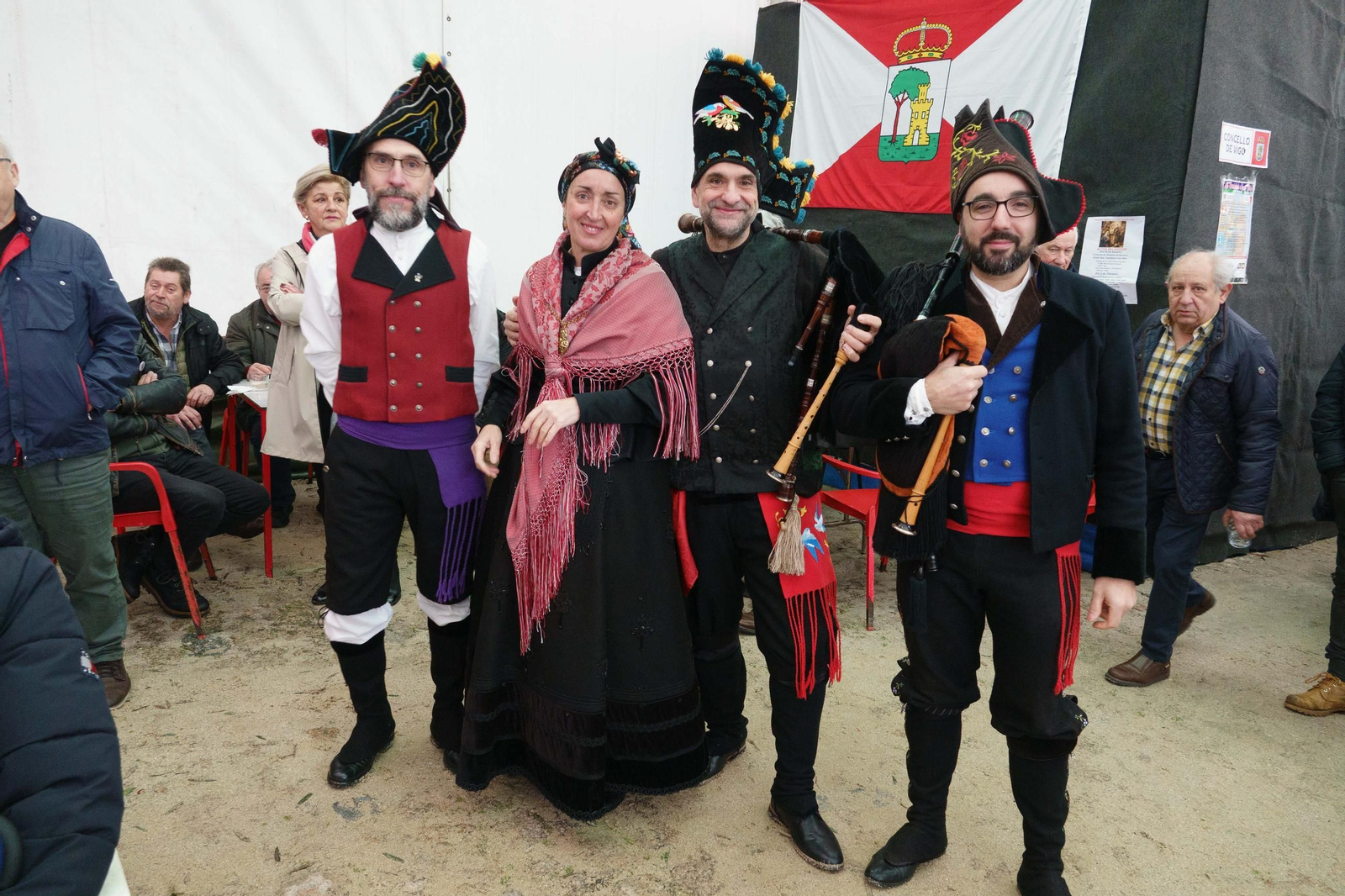 Galería | Vigo celebra As Candelas pese a la lluvia