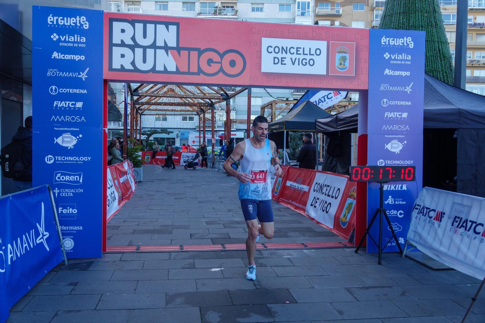 Galería | La carrera popular Érguete e Corre de Vigo bate récord de participación
