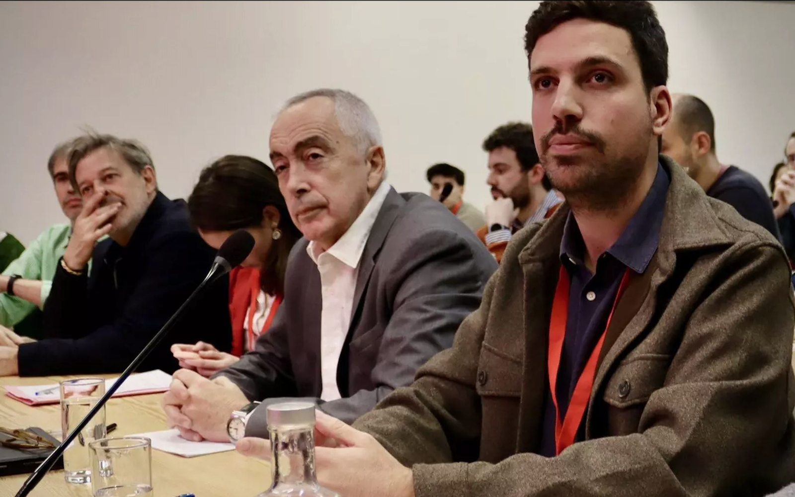En la imagen, Luis Planas (primero por la derecha) secretario general del PSOE Europa