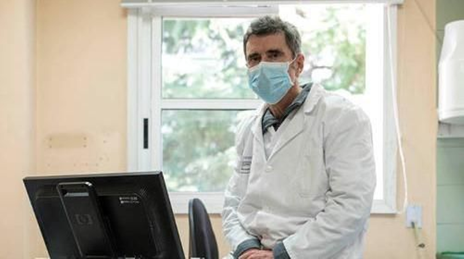 José Luis Muiño, en su consulta (ÓSCAR PINAL)