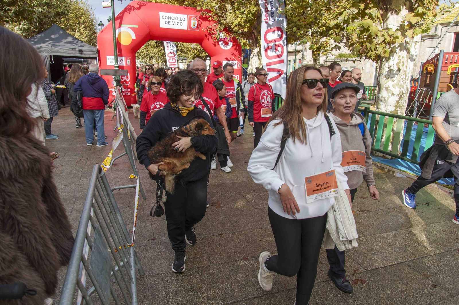Galería | Carrera por la esclerosis múltiple en Bouzas