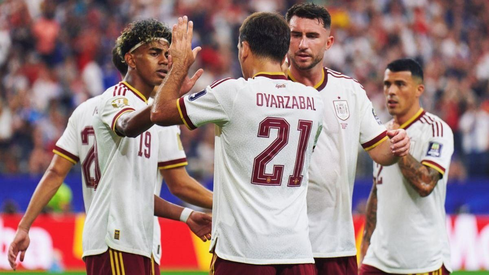 Lamine Yamal, Oyarzabal y Laporte.