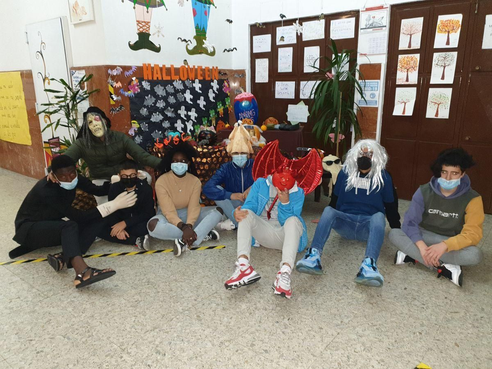 Cardenal Cisneros. Serigne, Hemdan, Raúl, Seyna, Daniel, David, Lucas e Nico.