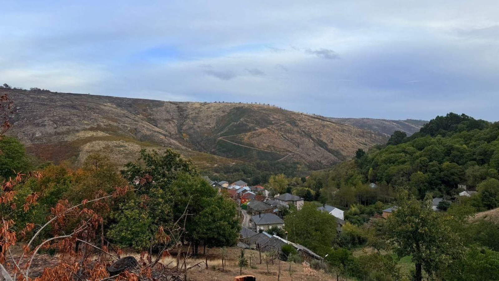 Aldea de Pentes, A Gudiña, donde se encuentra la mina de San Juan.