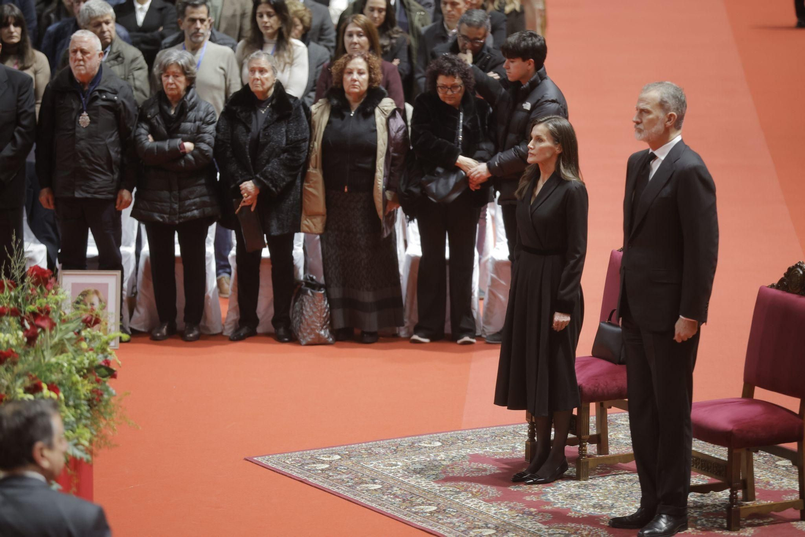 El Rey Felipe VI y la Reina Letizia, durante la misa funeral en memoria de las 45 personas fallecidas en el accidente ferroviario de Adamuz (Córdoba)