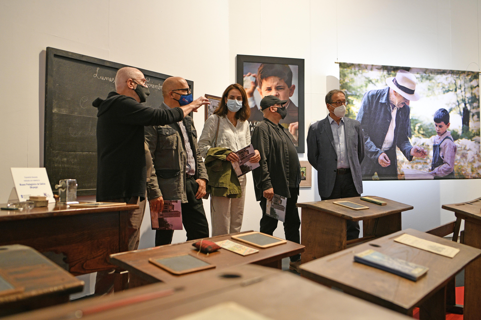 Inauguración de la exposición en el Centro Cultural Márcos Valcárcel. (Xesús Fariñas)