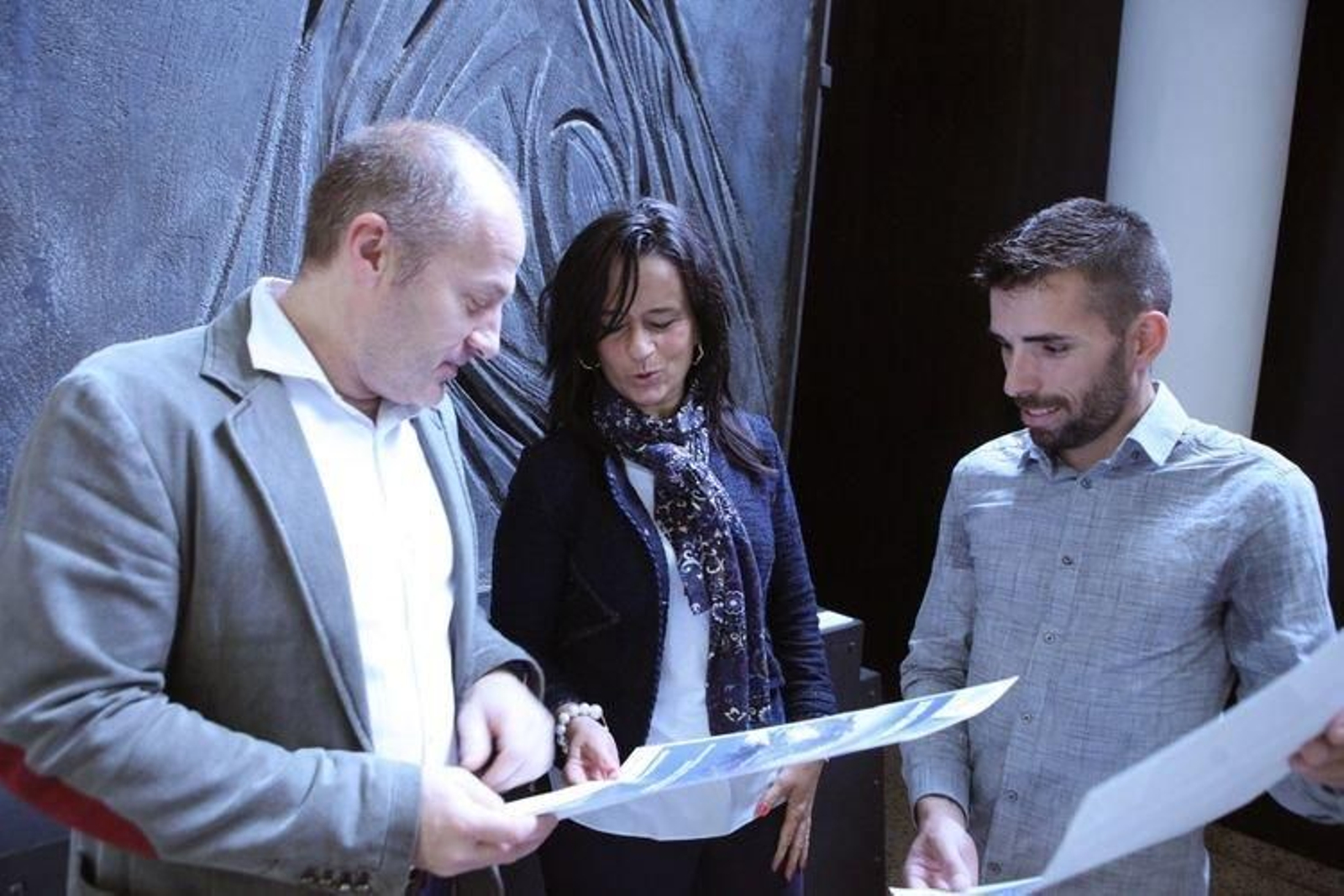 Marcos Vázquez, Belén Iglesias y Alfonso González, en la presentación del programa. (MARCOS ATRIO)