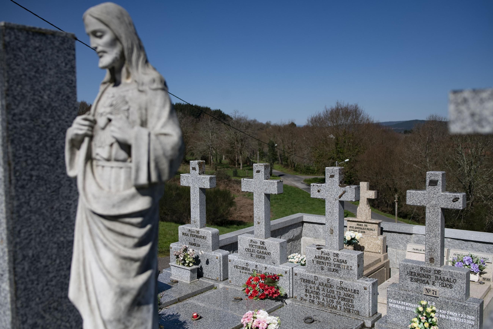 Galería | Así se encuentran los cementerios de Ourense tras ser saqueados
