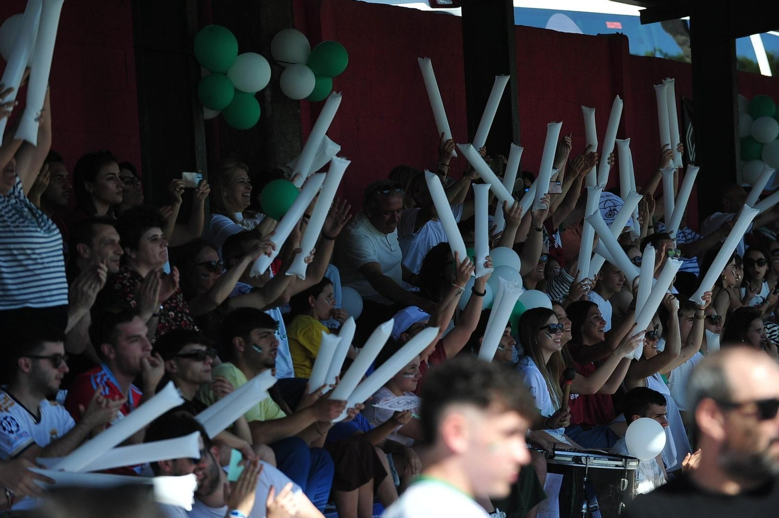 Aficionados del Nogueira animando a su equipo.